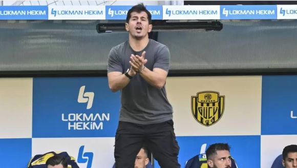 Ankaragücü'nde Emre Belözoğlu ile yollar ayrıldı...