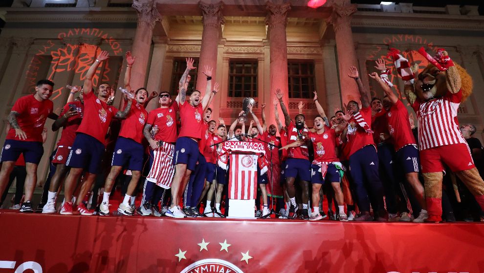 Avrupa Konferans Ligi'nde şampiyon Olympiacos