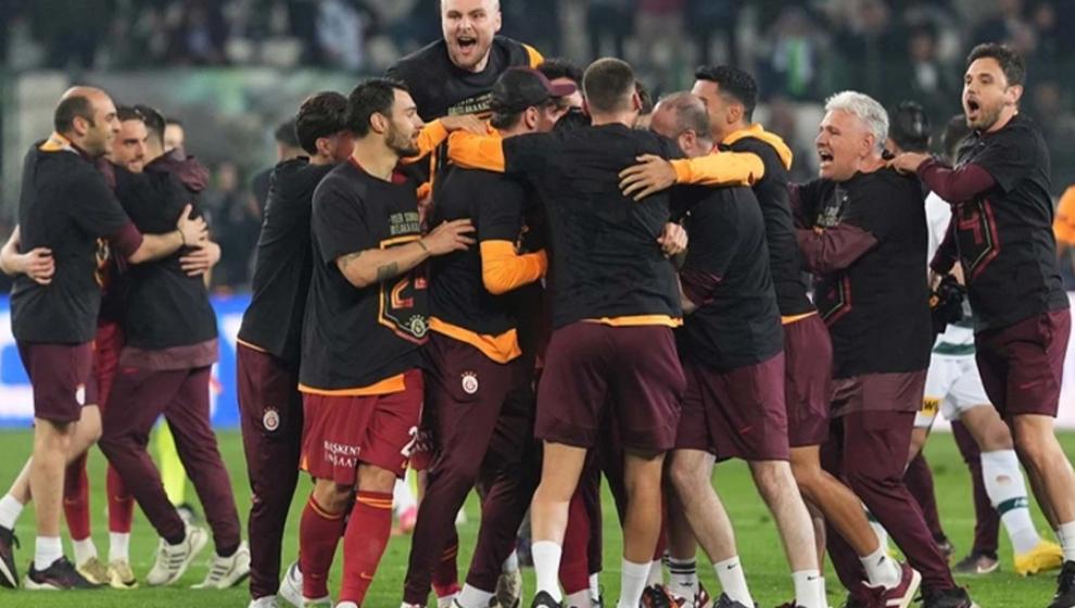 Şampiyon Galatasaray'ın kadrosundan 5 yıldız ile yollar ayrılıyor! Yerleri dolacak mı?