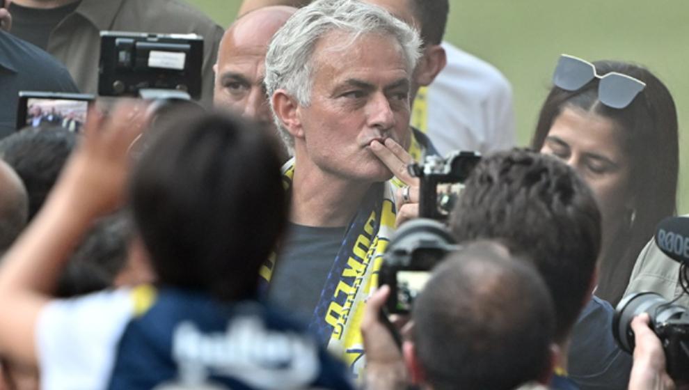 Fenerbahçe'ye tam 65 milyon euroluk golcü! Mourinho detayı dikkat çekti