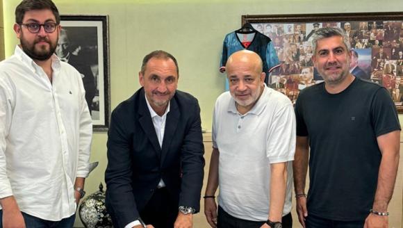 Adana Demirspor yeni teknik direktörünü açıkladı