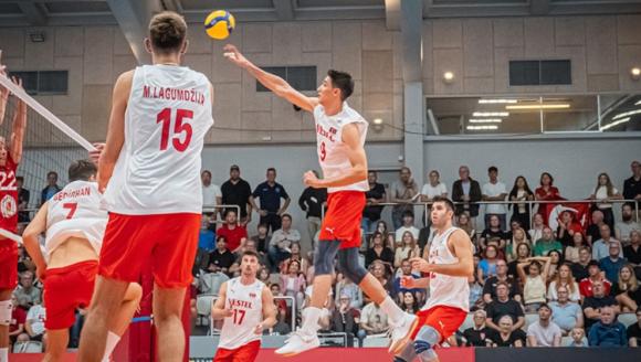 A Milli Erkek Voleybol Takımı, Danimarka'ya 3-0 yenildi