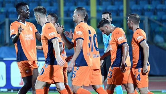 Başakşehir toplam 10 golle üst turda: Rakibi belli oldu