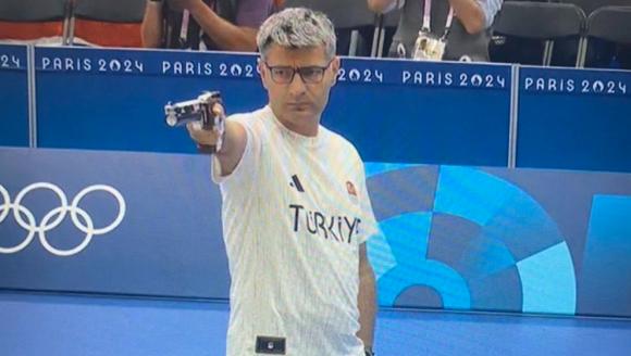 Kazanmak kadar temsil etmek de önemli! Yusuf Dikeç tüm dünyaya karakter ve duruş gösterdi: "Sadece bedeni ve silahı"