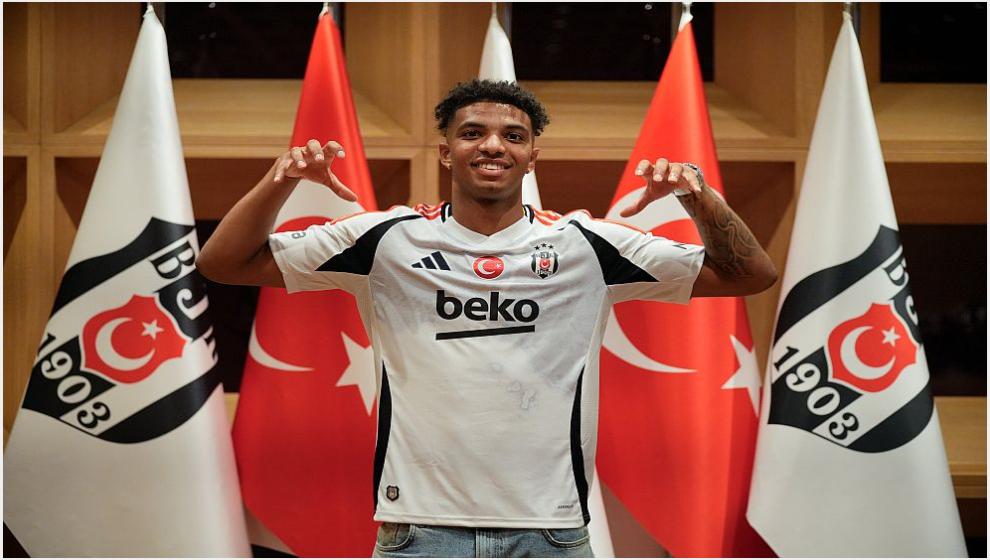 Beşiktaş, Paris Saint Germain'den Cher Ndour transferini açıkladı...