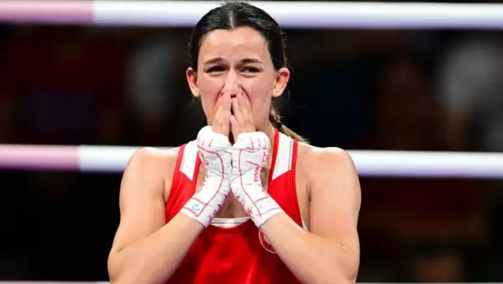 Milli boksör Hatice Akbaş, Paris 2024'te finalde!