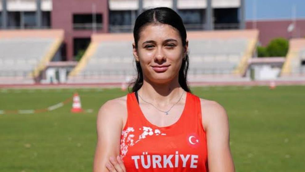 Milli para atlet Aysel Önder, Paris'te dünya rekoru kırdı