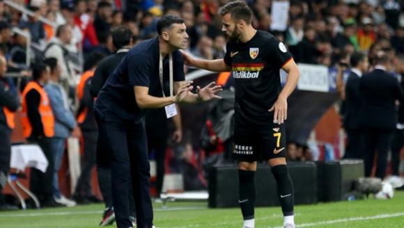 Burak Yılmaz, Kayserispor teknik direktörlüğünden istifa etti