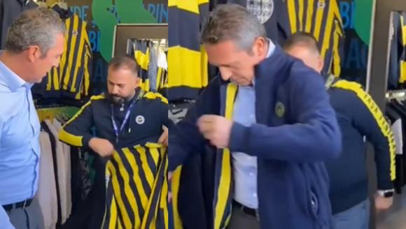 Fenerbahçe taraftarı Fenerium ürünlerindeki pahalılıktan şikayet ederken Ali Koç'un sözleri dikkat çekti! "Fiyat çift değildir inşallah"