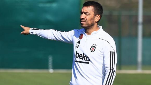 Giovanni van Bronckhorst'tan şaşırtan istatistik... Onları tercih etmiyor