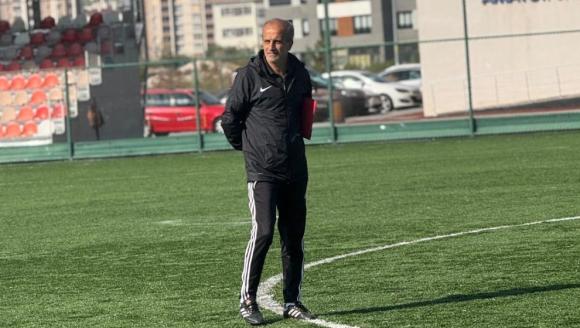 Yahyalıspor'da yeni dönem! Tecrübeli antrenörün vize işlemleri yapıldı