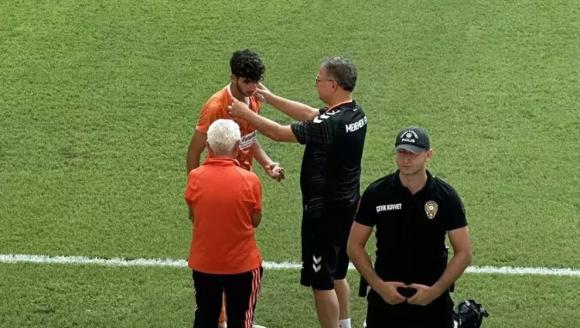 Adanaspor -  Menemen FK maçında doktor skandalı! PFDK'ya sevk edildi