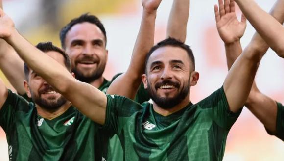 Bursaspor, Adanaspor'a gol oldu yağdı! İşte maçın geniş özeti