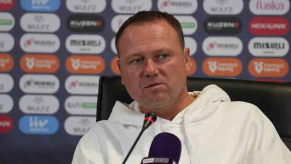 Karagümrük Teknik Direktörü Marcel Licka'dan futbolcularına ve kendisine eşek benzetmesi