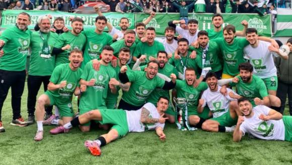 Rize Süper Amatör Lig'de şampiyon oldular! Kutlamaları ise gündem oldu