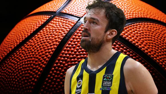 Fenerbahçe'den Pota Altına Tanıdık Takviye: Sertaç Şanlı Yuvaya Döndü